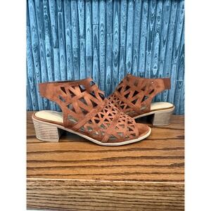 American Eagle Womens Laser Cut Block Heel Sandals Brown Faux Suede Size 9